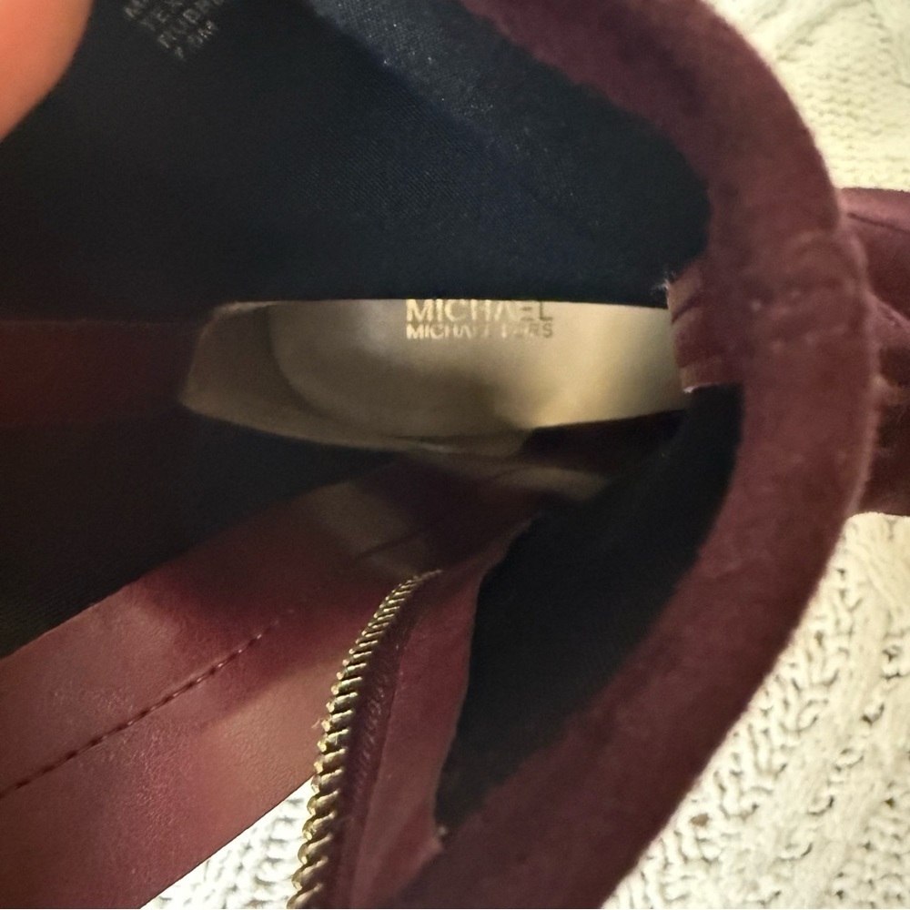 Michael Kors Clara Pointed Toe Ankle Boot Size 7.5 - Picture 9 of 10